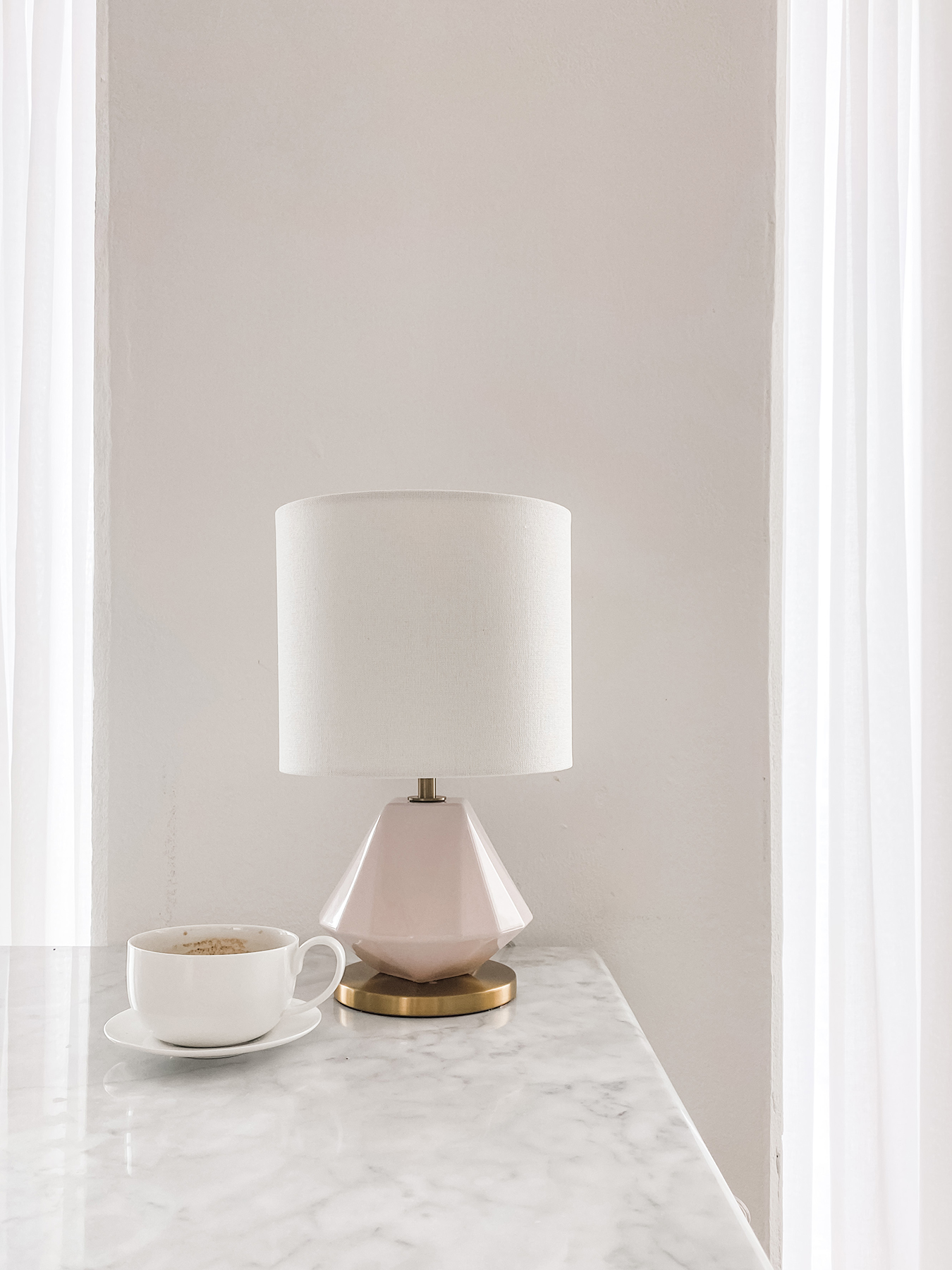 Social-Squares-whisper-light-airy-styled-stock-image035